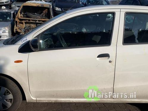 Portier 4Deurs links-voor van een Daihatsu Cuore (WIT), Auto-onderdelen, Carrosserie en Plaatwerk, Deur, Daihatsu, Gebruikt, 3 maanden garantie