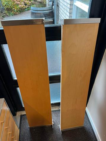 Tka 2 ikea boekenplanken Bergshult beschikbaar voor biedingen