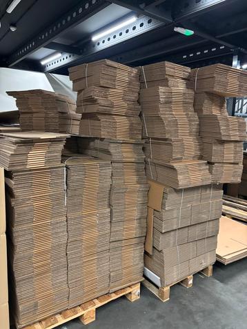 300pcs Partij Kartonnen Dozen - Ongevouwen, Palletladingen beschikbaar voor biedingen
