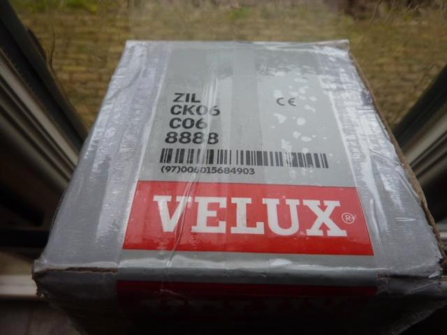 Nieuwe Velux horren voor gehele C(K)serie, grijze omlijsting, Huis en Inrichting, Stoffering | Gordijnen en Lamellen, Nieuw, Minder dan 100 cm