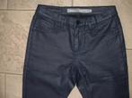 Geisha 81536-10 blauwe coated slimfit stretch broek mt S 36, Geisha, Blauw, Ophalen of Verzenden, Zo goed als nieuw