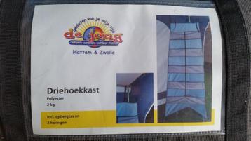 Driehoek hangkast beschikbaar voor biedingen