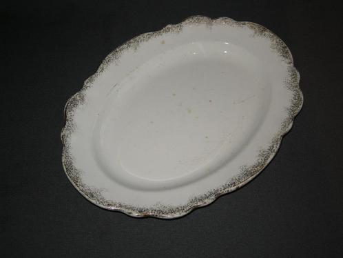 Petrus Regout, vleesschaal met blindmerk Sphinx, Antiek en Kunst, Antiek | Servies los, Ophalen of Verzenden