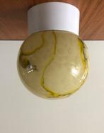 Thabur gemarmerd glazen plafondlamp | zachtgeel | jaren 30, Huis en Inrichting, Lampen | Plafondlampen, Ophalen, Zo goed als nieuw