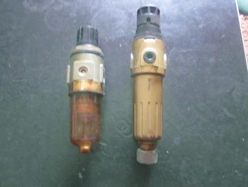 PERSLUCHT  ATRIBUTEN. beschikbaar voor biedingen