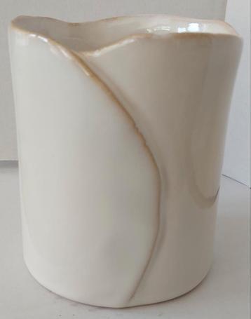 Foglia keramische pot. 2 stuks. beschikbaar voor biedingen