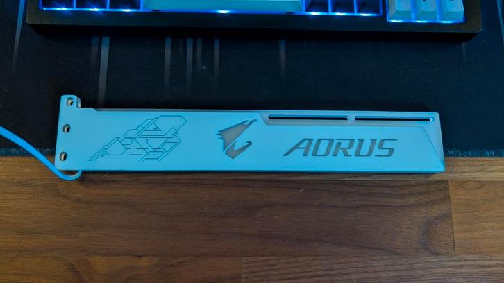 Aorus GPU Support Bracket met RGB, Computers en Software, Computerbehuizingen, Gebruikt, Ophalen of Verzenden