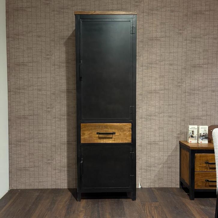 Kast Indusy Profijt Meubel Wijchen, Huis en Inrichting, Kasten | Wandmeubels, Zo goed als nieuw, 150 tot 200 cm, Minder dan 150 cm