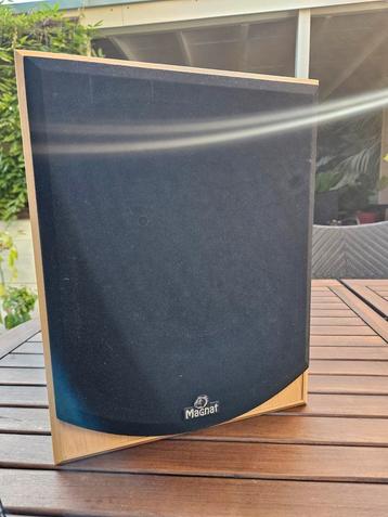 Magnat basbox beschikbaar voor biedingen