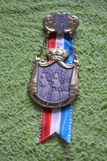 grote herdenkings medaille WILLEM III en MARY STUART beschikbaar voor biedingen