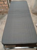 Klapbed 2 stuks, staat nu in de kelder voor opslag., Ophalen, Eenpersoons, 190 cm of minder, Zo goed als nieuw