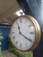 OUDE ZWAAR BRONZEN PRIMA LOPENDE KLOK  OMGEZET NAAR BATTERIJ, Antiek en Kunst, Antiek | Klokken, Ophalen of Verzenden
