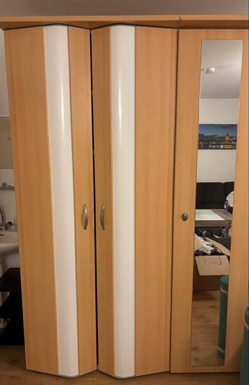 Grote stevige kledingskast