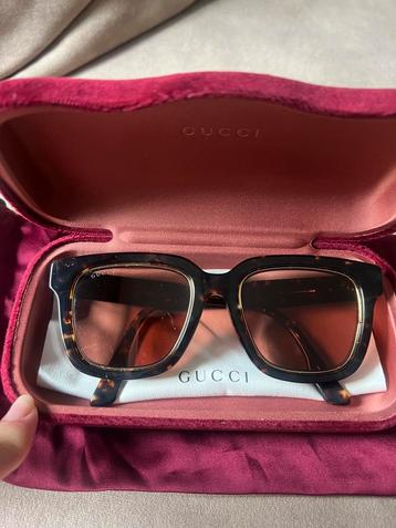 Gucci zonnebril beschikbaar voor biedingen