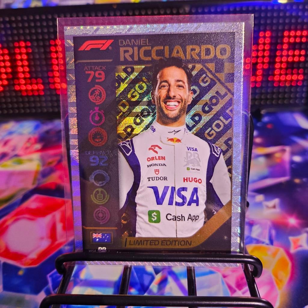 Daniel Ricciardo Gold Limited Edition F1 Kaart, Verzamelen, Automerken, Motoren en Formule 1, Zo goed als nieuw, Formule 1, Ophalen of Verzenden