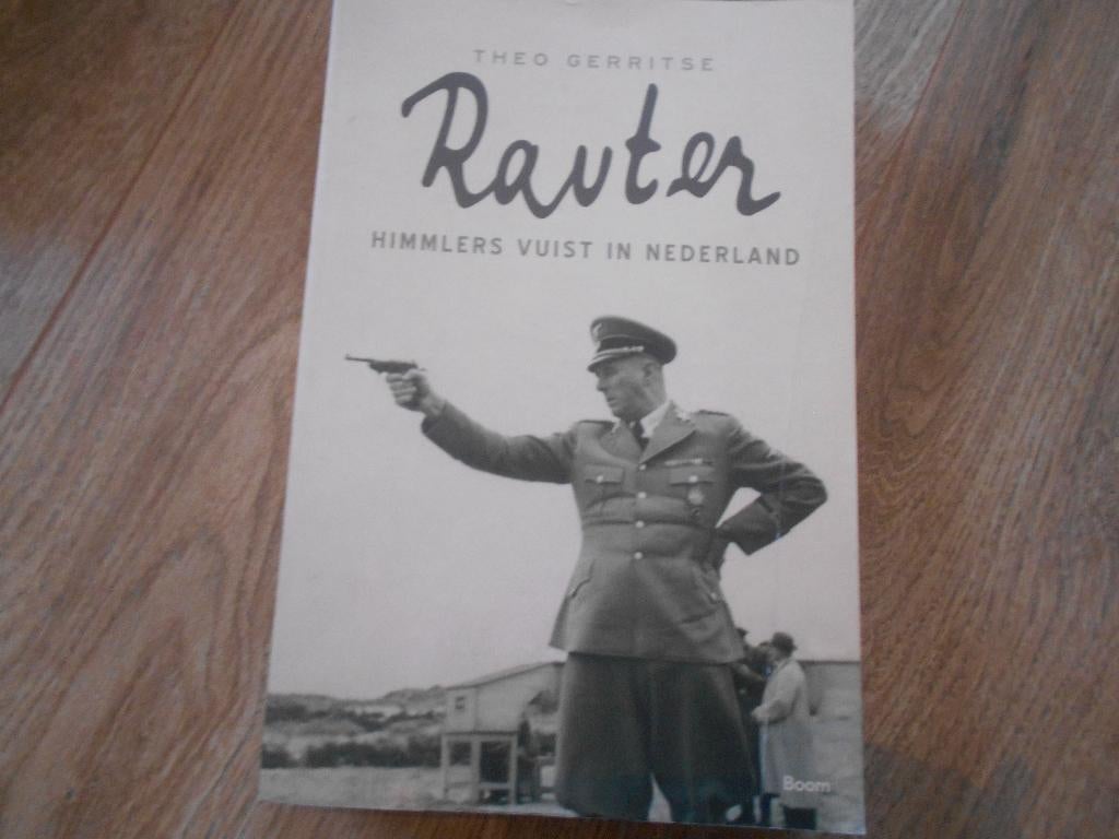 Theo Gerritse Rauter Himmlers vuist in Nederland, Boeken, Ophalen of Verzenden, Tweede Wereldoorlog, Zo goed als nieuw, Overige onderwerpen