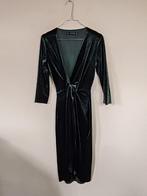 Velvet jurk / donkergroen / Zara / small / S / 36 / jurken /, Albert Cuypstr 168a, Zara, Ophalen of Verzenden, Hippiegalorevintage@gmail.com