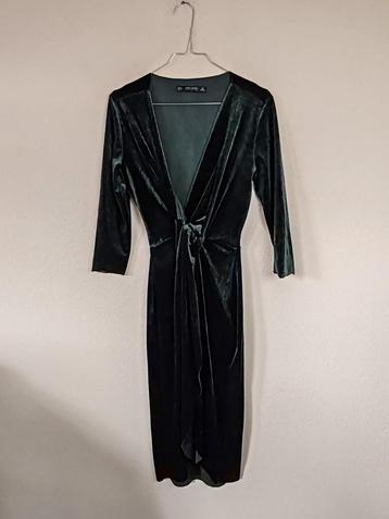 Velvet jurk / donkergroen / Zara / small / S / 36 / jurken / beschikbaar voor biedingen