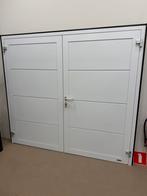Witte openslaande geïsoleerde garagedeur 2350 x 2096 mm, Ophalen, 120 cm of meer, Garagedeur, Zo goed als nieuw