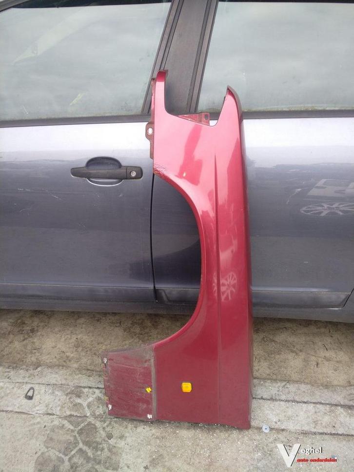 spatbord lv Mercedes 201 met oppervlakte roest, Auto-onderdelen, Carrosserie en Plaatwerk, Spatbord, Gebruikt, Ophalen