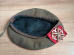 Oud model baret met artillerie embleem, Verzamelen, Ophalen of Verzenden, Landmacht, Nederland, Embleem of Badge