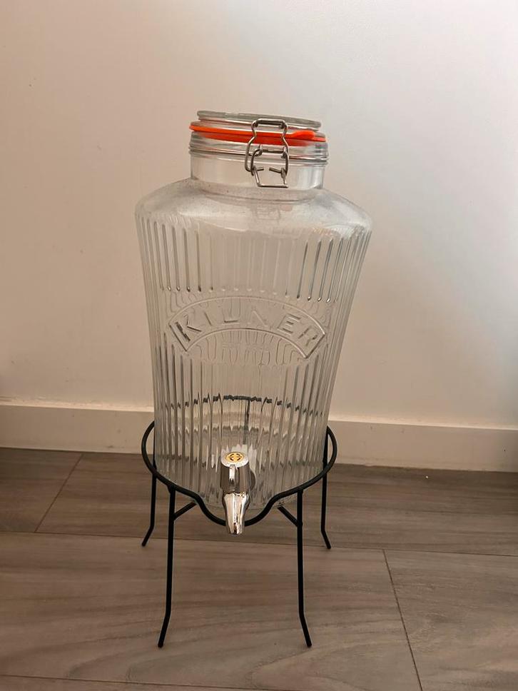 Kilner Drankdispenser 8L met houder, Huis en Inrichting, Woonaccessoires | Krantenbakken en Lectuurbakken, Gebruikt, Ophalen of Verzenden