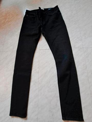 Zwarte jeans van AntiBlueW32L34. Bowie tapered beschikbaar voor biedingen