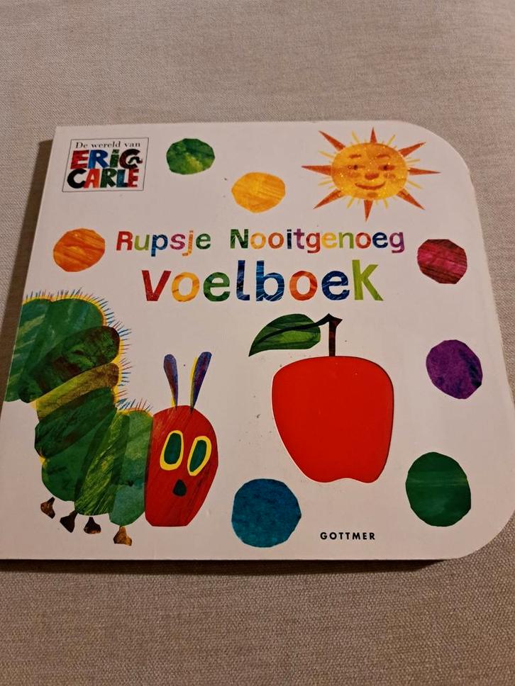 Rupsje Nooitgenoeg Voelboek - Eric Carle, Boeken, Kinderboeken | Baby's en Peuters, Zo goed als nieuw, 1 tot 2 jaar, Uitklap-, Voel- of Ontdekboek