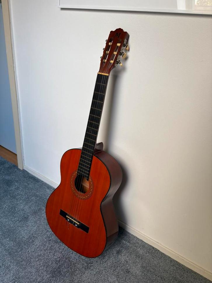 Akoestische Spaanse gitaar van Santana met gitaartas, Muziek en Instrumenten, Snaarinstrumenten | Gitaren | Akoestisch, Gebruikt