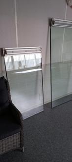 Dubbelglas raam van 81 x 133,5 cm met rooster 145 cm hoog, Dubbelglas, Ophalen of Verzenden, Zo goed als nieuw