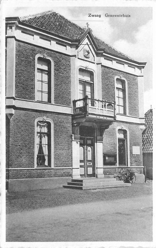 (378-368-025) Zwaag Gemeentehuis, Verzamelen, Ansichtkaarten | Nederland, Gelderland, Verzenden