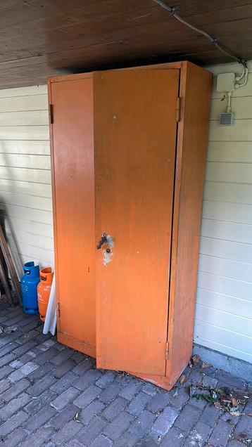 Antieke lockerkast 2x1x0,5m metalen kast tuinkast beschikbaar voor biedingen