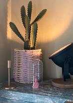 Trendy LILA Beige plantenbak (mand) van riet., Huis en Inrichting, Woonaccessoires | Zuilen en Pilaren, Ophalen of Verzenden, Nieuw