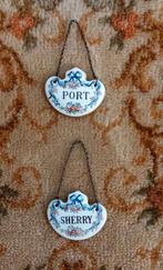 2 prachtige porseleinen decanteerlabels - karafhangers, Ophalen of Verzenden