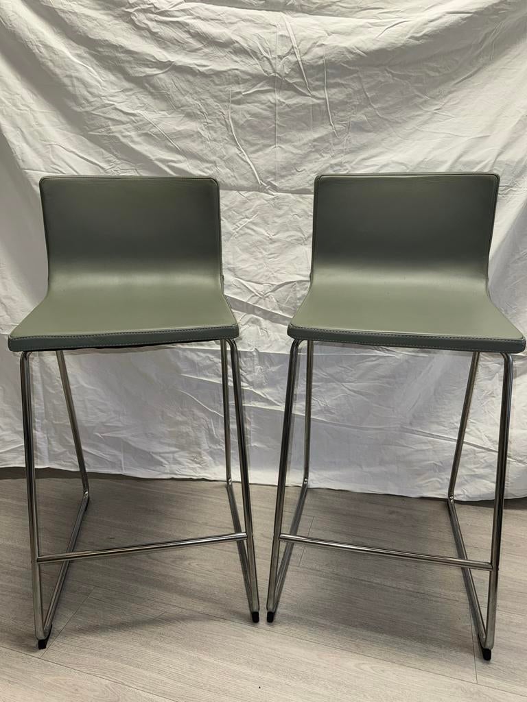 Set van 2 mint groene barkrukken ika, Ophalen, 60 tot 90 cm, Zo goed als nieuw, Metaal