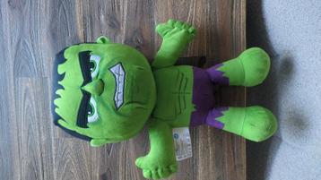 De Hulk officiële knuffel beschikbaar voor biedingen
