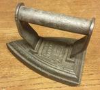Antiek gietijzeren strijkijzer,"Salter & Co., Ophalen of Verzenden