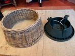 Kerstboomstandaard en rieten mand/ring, Ophalen, Zo goed als nieuw