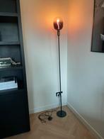 Staande zwarte designer lamp, Huis en Inrichting, Ophalen, Zo goed als nieuw, 150 tot 200 cm
