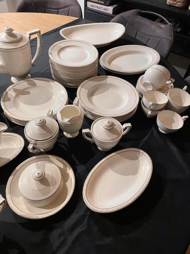 Petrus Regout Maastricht Servies, Huis en Inrichting, Keuken | Servies, Gebruikt, Bord(en), Overige stijlen, Aardewerk, Ophalen of Verzenden