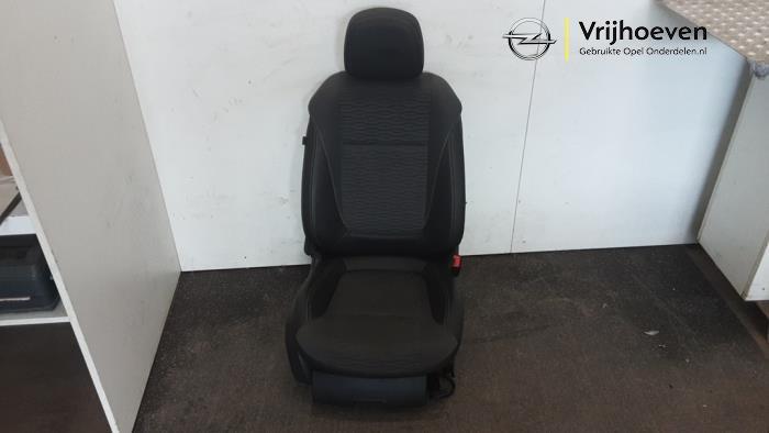 Stoel rechts van een Opel Zafira C (Zafira C 12-), Auto-onderdelen, Interieur en Bekleding, Opel, Gebruikt, 3 maanden garantie