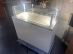 Vitrine met verlichting en slot, Ophalen, 50 tot 100 cm, Minder dan 100 cm, 25 tot 50 cm
