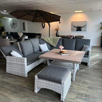 Luxe wicker Loungeset – Tuinset / Goede staat / TWV €1.850,- beschikbaar voor biedingen