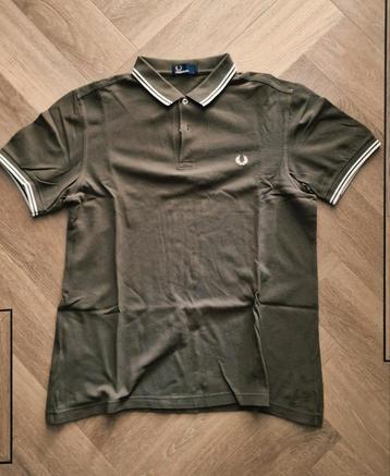 Nw.  ongedragen orig. Fred Perry polo groen / beige mt. L  beschikbaar voor biedingen