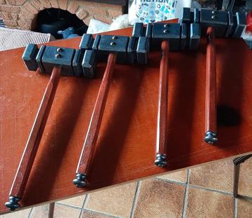 4 hamers beschikbaar voor biedingen