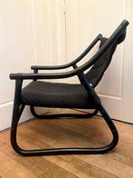 Vintage zwarte rotan fauteuil, Ophalen, Gebruikt, Vintage rotan, Minder dan 75 cm