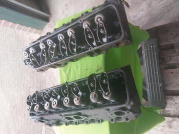 Complete set cilinderkoppen 350 SBC beschikbaar voor biedingen