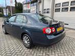 Volkswagen Jetta 1.6 Trendline [bj 2006] Airco|2e Eig, Auto's, Volkswagen, Origineel Nederlands, Te koop, Zilver of Grijs, 5 stoelen