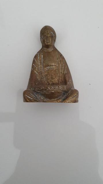 Klein koperen Boeddhabeeldje beschikbaar voor biedingen