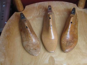 3 Schoenleesten hout beschikbaar voor biedingen